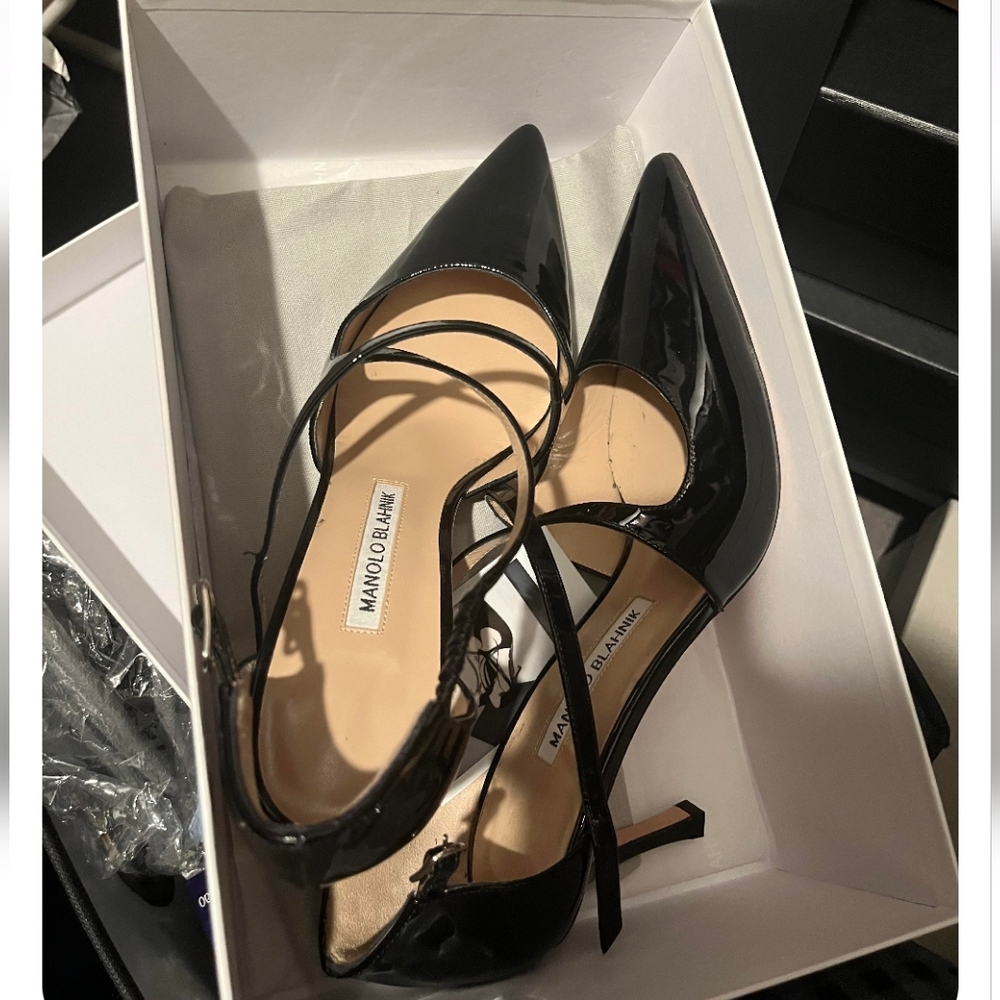 SOLD Manolo Blahnik Umice Heels